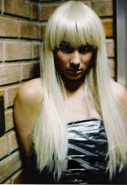 BlondePortrait-04.jpg