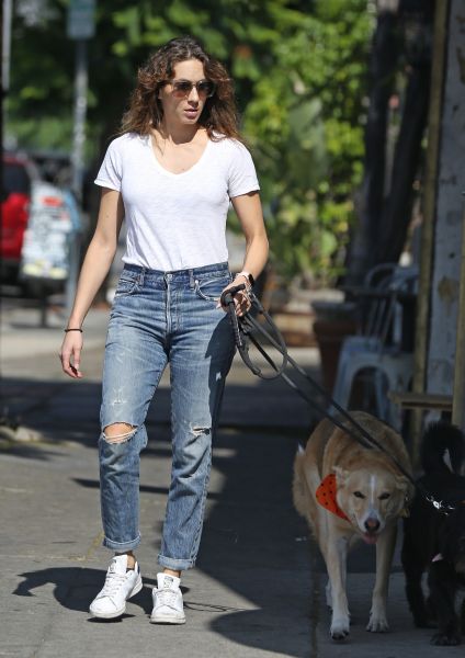 HQ
