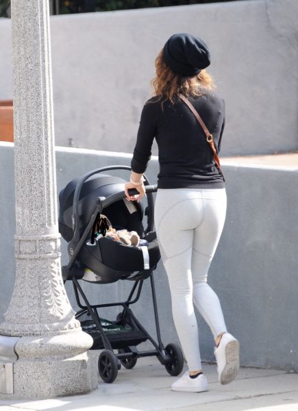 HQ
