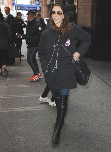 HQ
