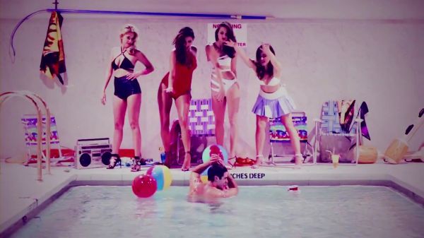 GQ_with_the_Women_of_Pretty_Little_Liars__Troian_Bellisario__28101329.jpg