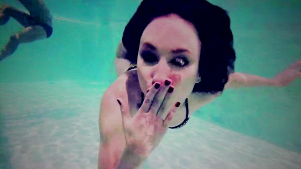 GQ_with_the_Women_of_Pretty_Little_Liars__Troian_Bellisario__28102129.jpg
