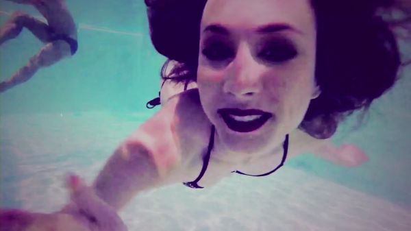 GQ_with_the_Women_of_Pretty_Little_Liars__Troian_Bellisario__28102929.jpg