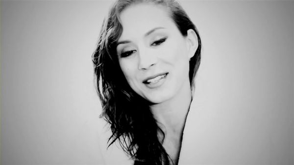 GQ_with_the_Women_of_Pretty_Little_Liars__Troian_Bellisario__2893029~0.jpg