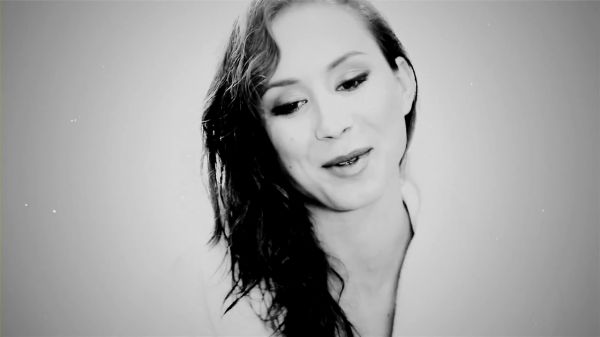 GQ_with_the_Women_of_Pretty_Little_Liars__Troian_Bellisario__2893329~0.jpg