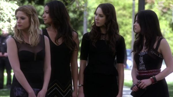 PLL_S04E01_720p_JACK_Up_DownloadSeriesHere_2032.jpg