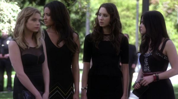 PLL_S04E01_720p_JACK_Up_DownloadSeriesHere_2036.jpg