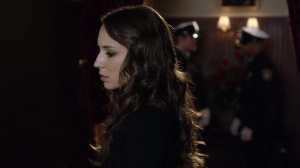 PLL_S04E01_720p_JACK_Up_DownloadSeriesHere_2108.jpg