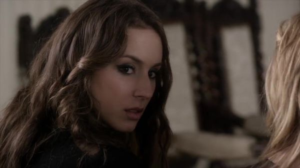 PLL_S04E01_720p_JACK_Up_DownloadSeriesHere_2304.jpg