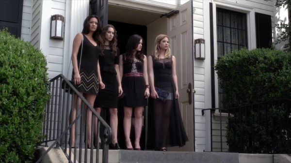 PLL_S04E01_720p_JACK_Up_DownloadSeriesHere_2459.jpg