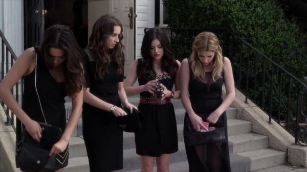 PLL_S04E01_720p_JACK_Up_DownloadSeriesHere_2520.jpg