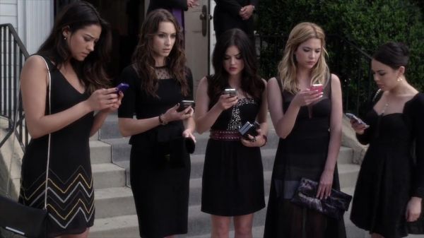 PLL_S04E01_720p_JACK_Up_DownloadSeriesHere_2527.jpg