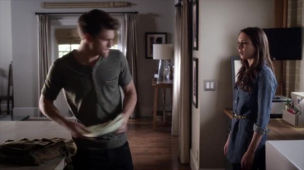 PLL_S04E02_720p_JACK_Up_DownloadSeriesHere_1729.jpg