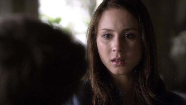 PLL_S04E02_720p_JACK_Up_DownloadSeriesHere_1883.jpg