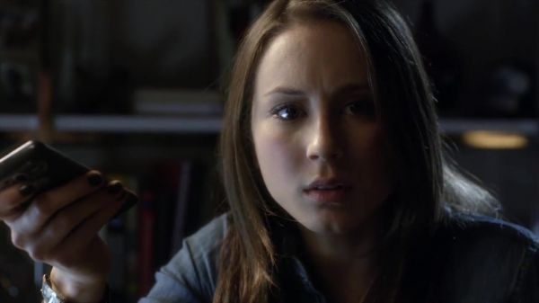 PLL_S04E02_720p_JACK_Up_DownloadSeriesHere_2286.jpg