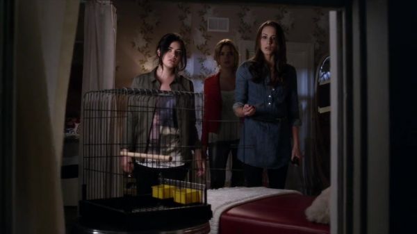 PLL_S04E02_720p_JACK_Up_DownloadSeriesHere_2531.jpg