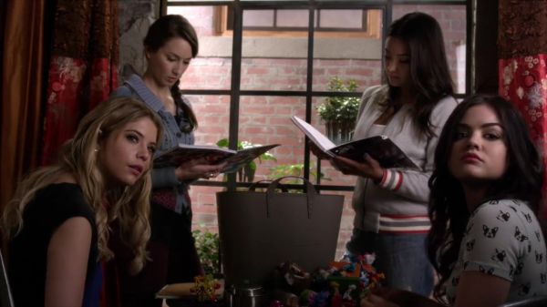 PLL_S04E03_720p_JACK_Up_DownloadSeriesHere_0092.jpg