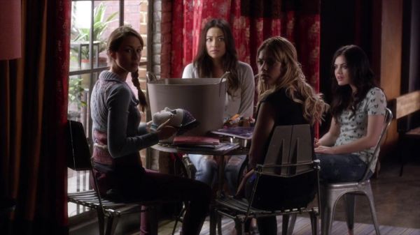 PLL_S04E03_720p_JACK_Up_DownloadSeriesHere_0231.jpg
