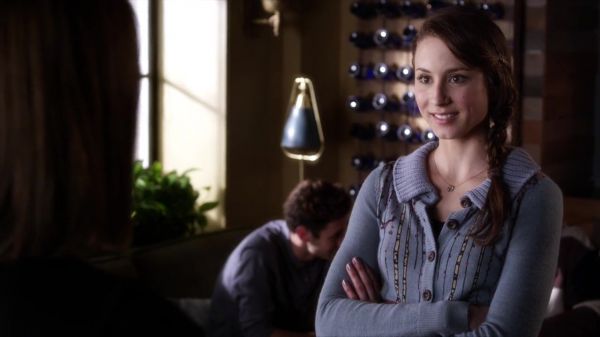 PLL_S04E03_720p_JACK_Up_DownloadSeriesHere_0263.jpg