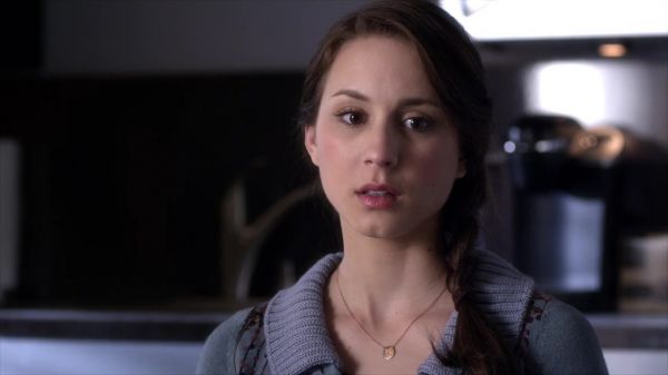 PLL_S04E03_720p_JACK_Up_DownloadSeriesHere_0514.jpg