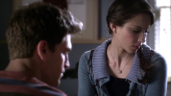 PLL_S04E03_720p_JACK_Up_DownloadSeriesHere_0534.jpg