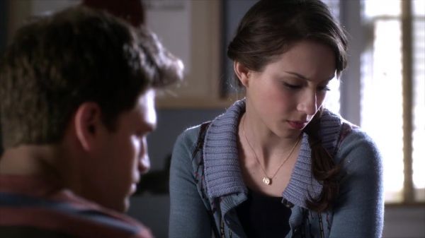 PLL_S04E03_720p_JACK_Up_DownloadSeriesHere_0537.jpg