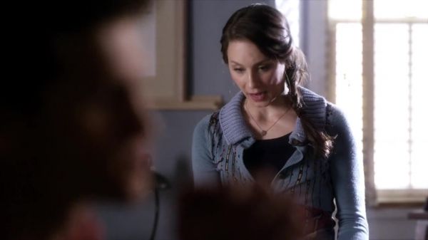 PLL_S04E03_720p_JACK_Up_DownloadSeriesHere_0581.jpg