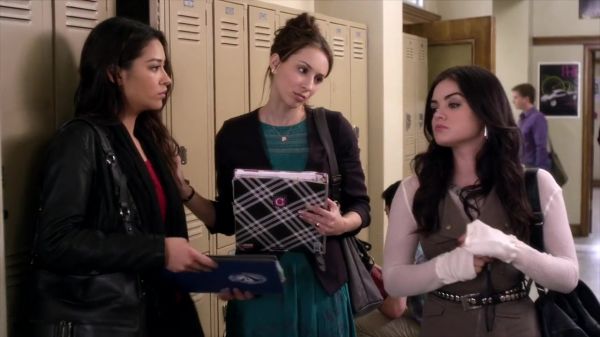 PLL_S04E03_720p_JACK_Up_DownloadSeriesHere_0893.jpg