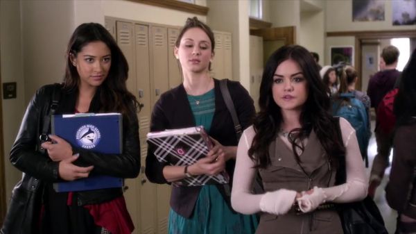 PLL_S04E03_720p_JACK_Up_DownloadSeriesHere_0898.jpg
