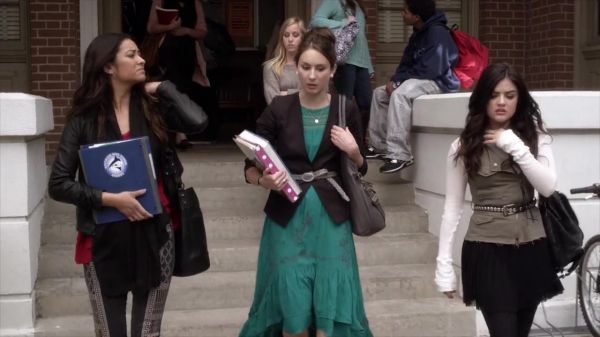 PLL_S04E03_720p_JACK_Up_DownloadSeriesHere_0917.jpg