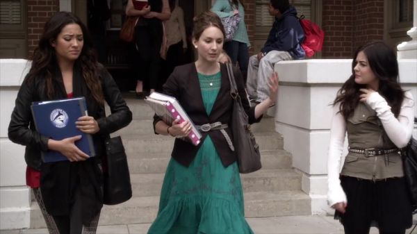 PLL_S04E03_720p_JACK_Up_DownloadSeriesHere_0918.jpg
