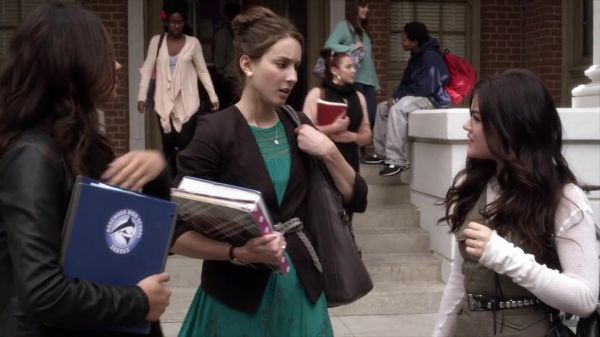 PLL_S04E03_720p_JACK_Up_DownloadSeriesHere_0921.jpg