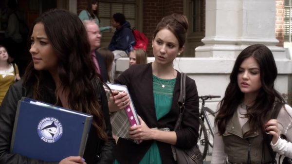 PLL_S04E03_720p_JACK_Up_DownloadSeriesHere_0939.jpg