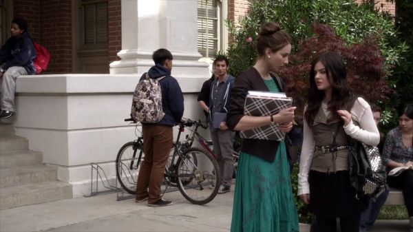 PLL_S04E03_720p_JACK_Up_DownloadSeriesHere_1014.jpg