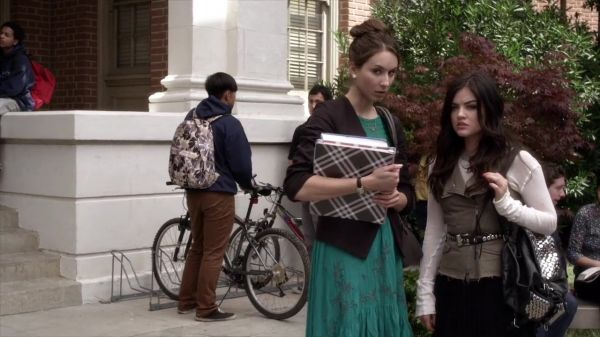 PLL_S04E03_720p_JACK_Up_DownloadSeriesHere_1015.jpg