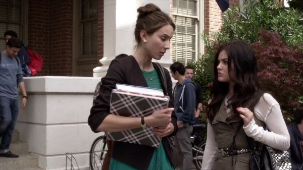 PLL_S04E03_720p_JACK_Up_DownloadSeriesHere_1017.jpg