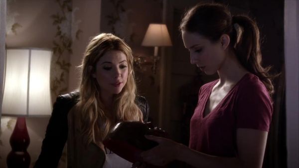 PLL_S04E03_720p_JACK_Up_DownloadSeriesHere_2302.jpg