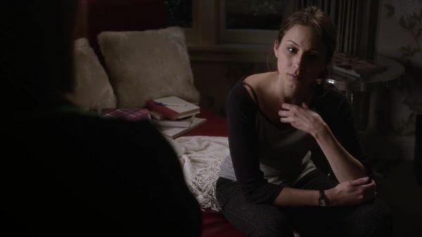 PLL_S04E03_720p_JACK_Up_DownloadSeriesHere_2467.jpg
