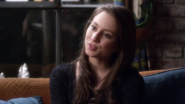 PLL_S04E04_720p_JACK_Up_DownloadSeriesHere_0321.jpg