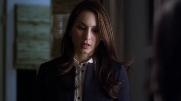 PLL_S04E04_720p_JACK_Up_DownloadSeriesHere_2549.jpg