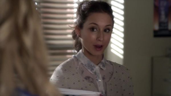 PLL_S04E05_720p_JACK_Up_DownloadSeriesHere_0406.jpg