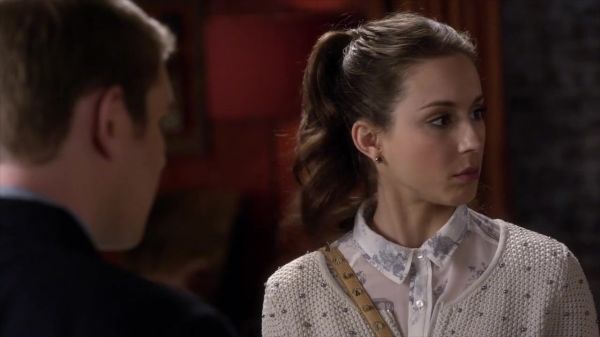 PLL_S04E05_720p_JACK_Up_DownloadSeriesHere_0906.jpg