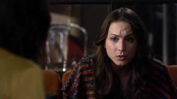 PLL_S04E06_720p_JACK_Up_DownloadSeriesHere_0492.jpg