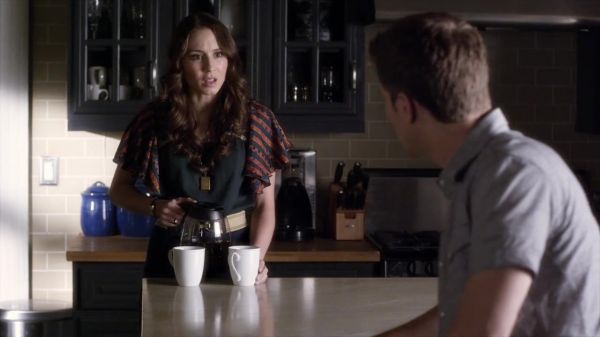 PLL_S04E06_720p_JACK_Up_DownloadSeriesHere_0832.jpg