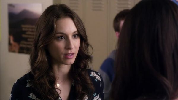 PLL_S04E06_720p_JACK_Up_DownloadSeriesHere_1326.jpg