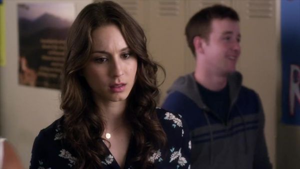PLL_S04E06_720p_JACK_Up_DownloadSeriesHere_1333.jpg