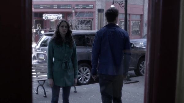 PLL_S04E06_720p_JACK_Up_DownloadSeriesHere_1800.jpg