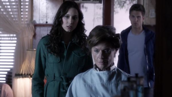 PLL_S04E06_720p_JACK_Up_DownloadSeriesHere_1820.jpg