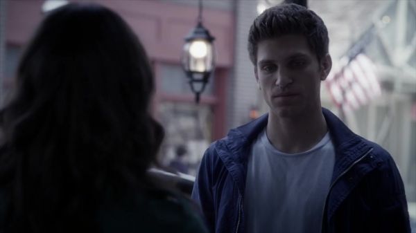 PLL_S04E06_720p_JACK_Up_DownloadSeriesHere_2107.jpg