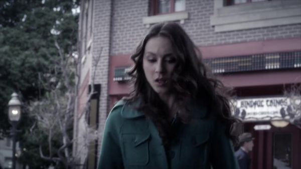 PLL_S04E06_720p_JACK_Up_DownloadSeriesHere_2236.jpg
